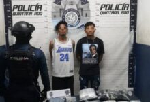 Operativo policial en Playa del Carmen resulta en la detención de individuos y decomiso de sustancias ilegales