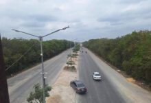 Desbloquean mototaxis la carretera Playa del Carmen-El Tintal