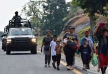 Caravana de migrantes se enfrenta a la Guardia Nacional en el sur de México