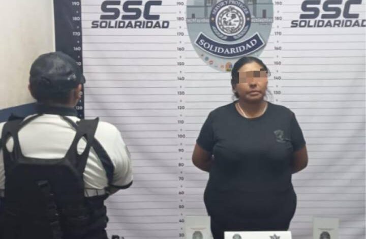 Operativo policial resulta en la detención de mujer por posesión de sustancia ilícita