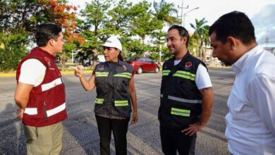 Supervisa Mara Lezama limpieza de rejillas en calles de Cancún