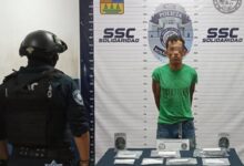 Policía Municipal detiene a hombre con presuntas drogas en Playa del Carmen