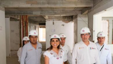 Mara Lezama supervisa construcción avanzada en la Sala de Hemodinamia de Chetumal