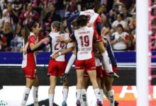 Baile y maternidad rojiblanca presentes en el Estadio Jalisco - El Occidental