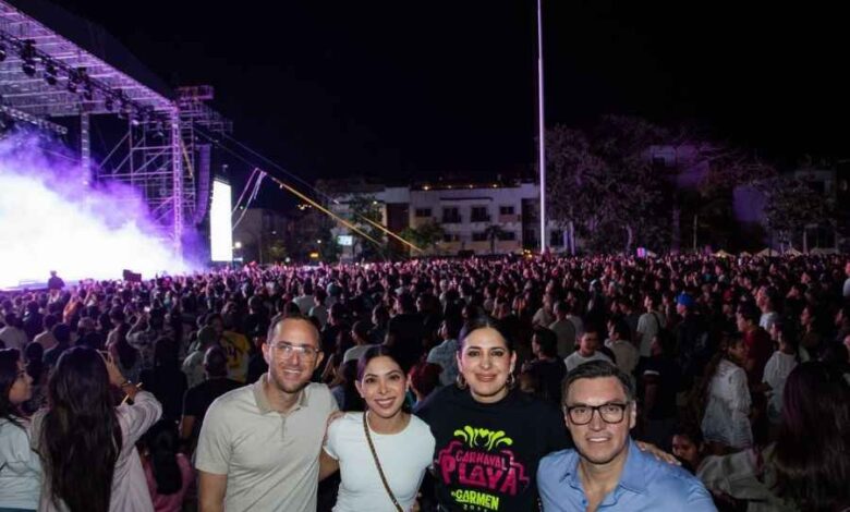 Rawayana pone a cantar y bailar a más de 20 mil personas en el Carnaval de Playa del Carmen 2025